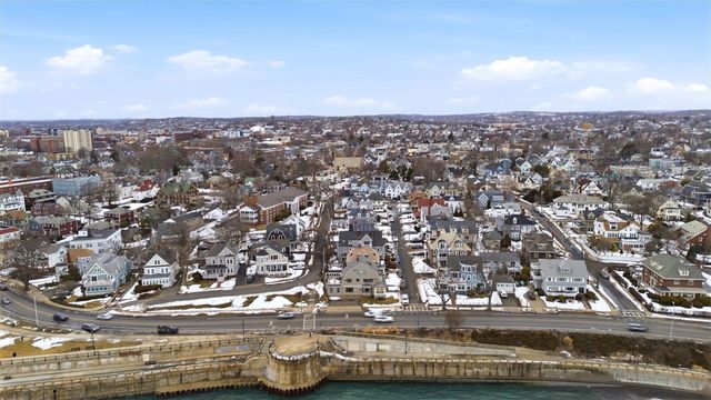 15 Grosvenor Park, Lynn, MA 01902