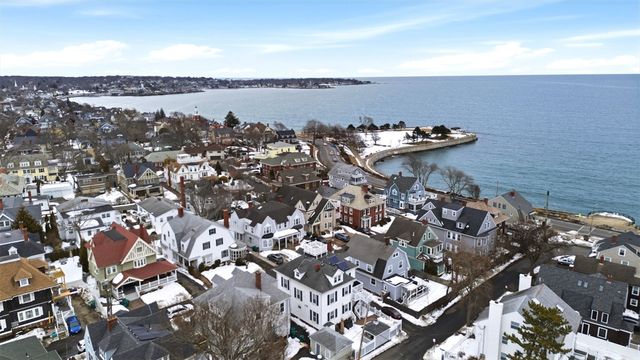 15 Grosvenor Park, Lynn, MA 01902