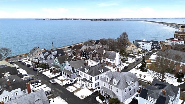 15 Grosvenor Park, Lynn, MA 01902