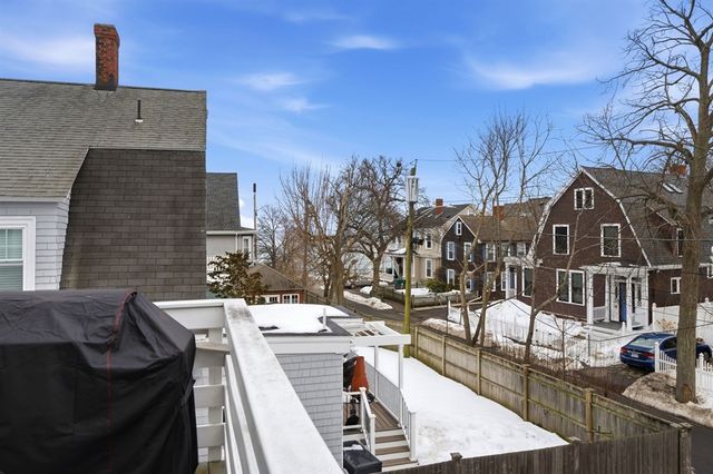 15 Grosvenor Park, Lynn, MA 01902