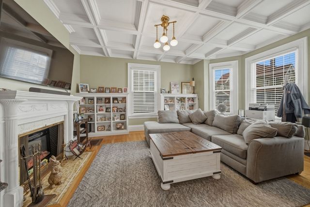 15 Grosvenor Park, Lynn, MA 01902