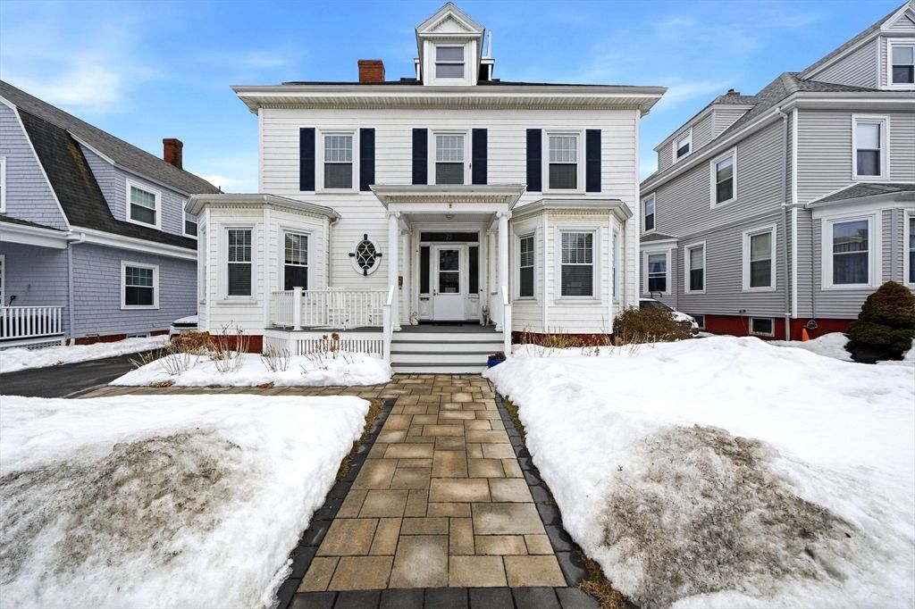 15 Grosvenor Park, Lynn, MA 01902