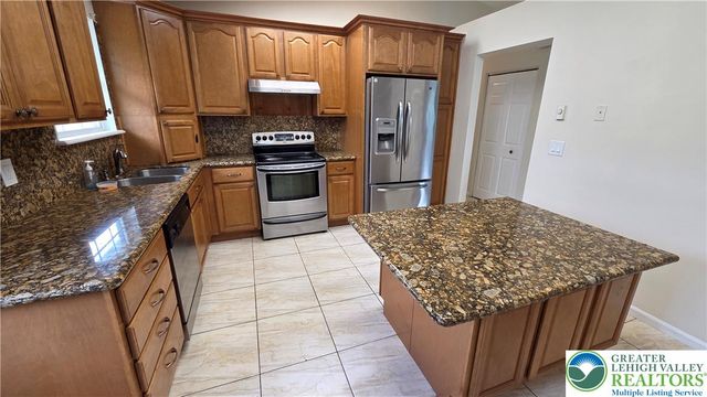 481 Savage Road, Allen Twp, PA 18067