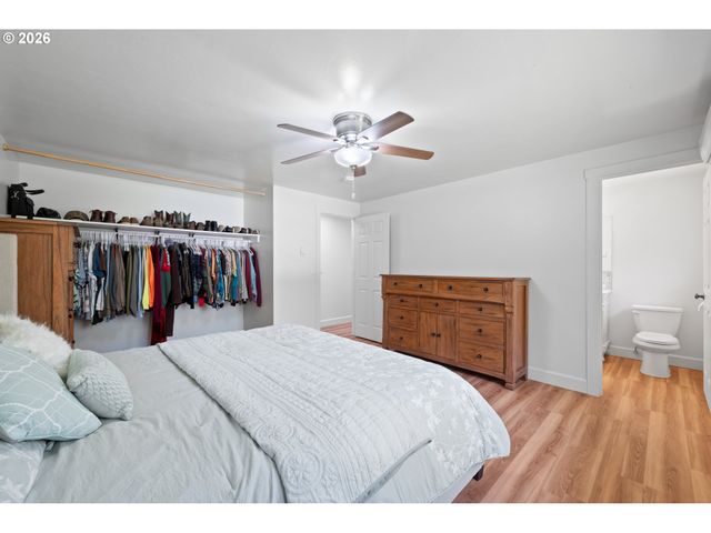 976 SANDY BEND Rd, Castle Rock, WA 98611