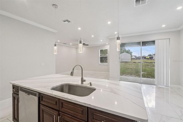 520 LEMON STREET, Auburndale, FL 33823