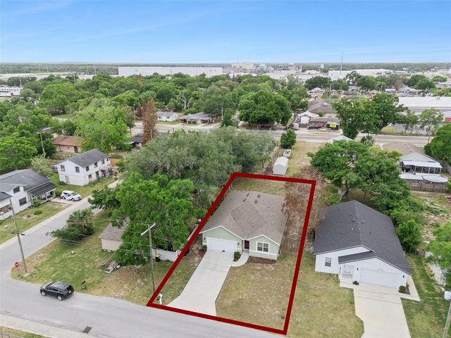 520 LEMON STREET, Auburndale, FL 33823