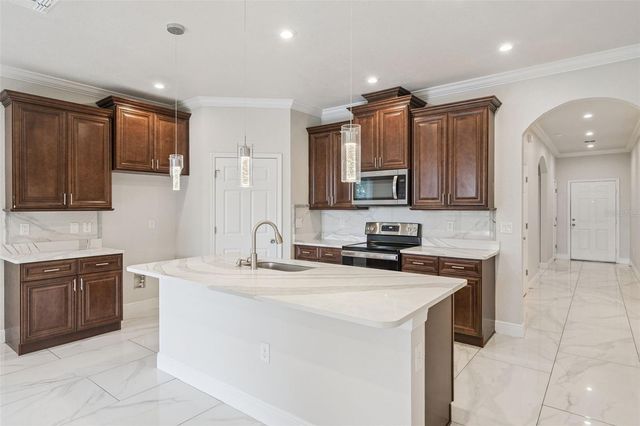 520 LEMON STREET, Auburndale, FL 33823