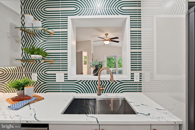 60 S FRENCH ST, Alexandria, VA 22304