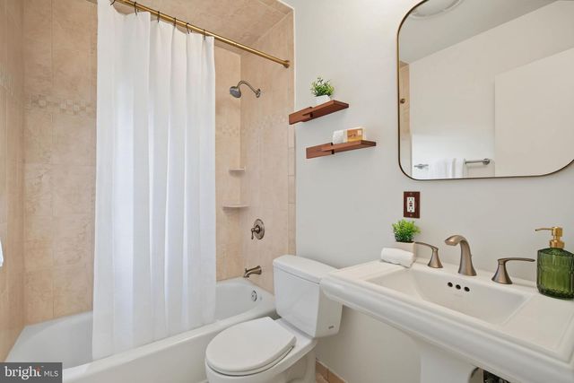 60 S FRENCH ST, Alexandria, VA 22304