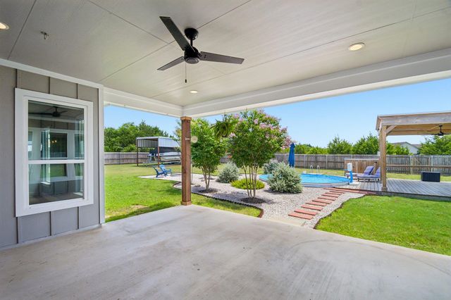 109 Silverado DR, Bertram, TX 78605