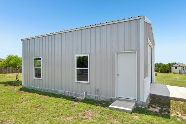109 Silverado DR, Bertram, TX 78605