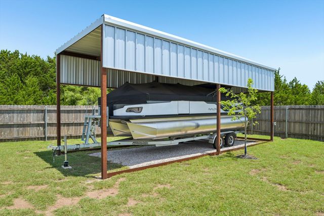 109 Silverado DR, Bertram, TX 78605