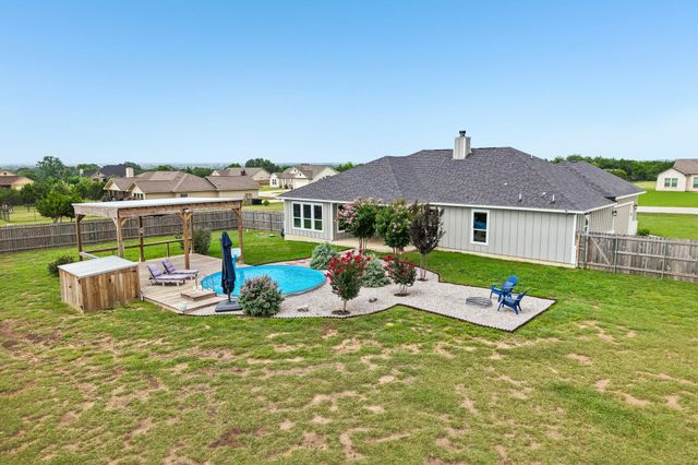 109 Silverado DR, Bertram, TX 78605