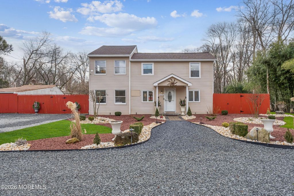 505 W Farms Road, Howell, NJ 07731