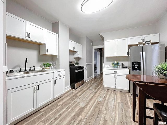 1000 22ND Street, Rock Island, IL 61201
