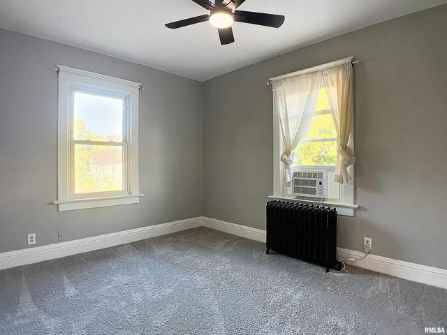 1000 22ND Street, Rock Island, IL 61201