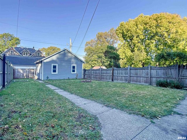 1000 22ND Street, Rock Island, IL 61201