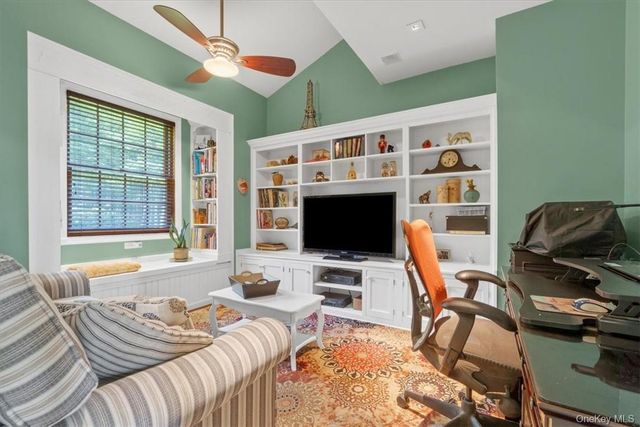 1081 E Mountain Road S, Cold Spring, NY 10516