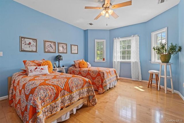 1081 E Mountain Road S, Cold Spring, NY 10516