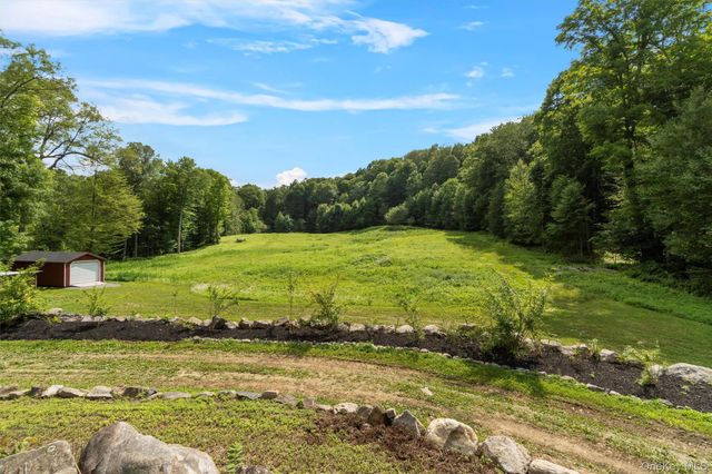 1081 E Mountain Road S, Cold Spring, NY 10516