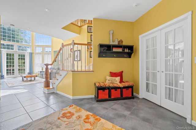 1081 E Mountain Road S, Cold Spring, NY 10516