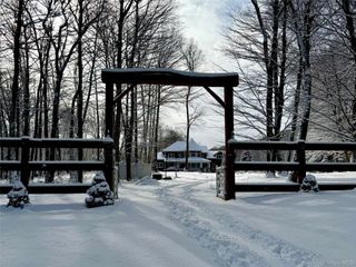 1081 E Mountain Road S, Cold Spring, NY 10516