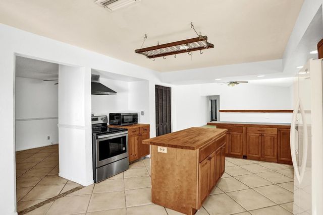 1955 NW 108th Lane, Coral Springs, FL 33071