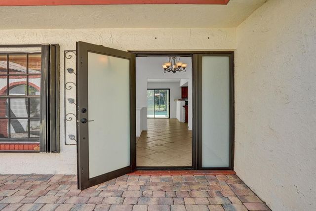 1955 NW 108th Lane, Coral Springs, FL 33071