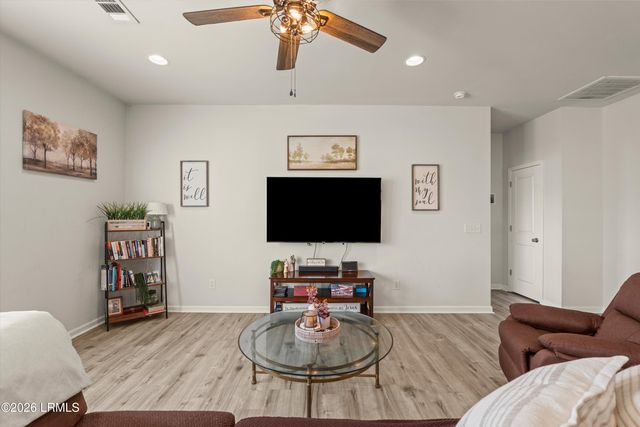 33 Keowee Lane, Beaufort, SC 29906