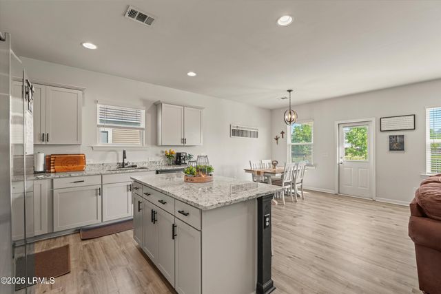 33 Keowee Lane, Beaufort, SC 29906