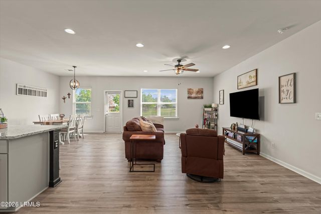 33 Keowee Lane, Beaufort, SC 29906