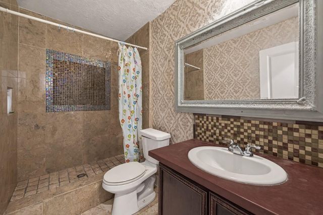 17006 Folsom Drive, Houston, TX 77049