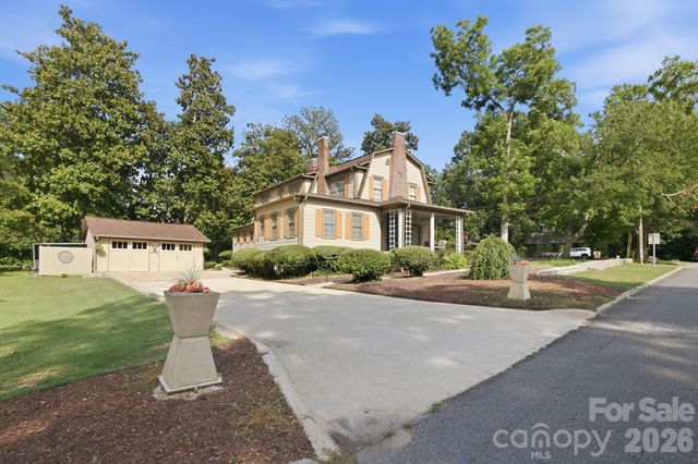 143 W End Street, Chester, SC 29706
