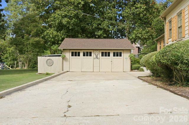143 W End Street, Chester, SC 29706