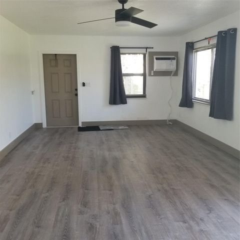 803 NE 8th St, Hallandale Beach, FL 33009