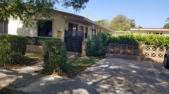 803 NE 8th St, Hallandale Beach, FL 33009