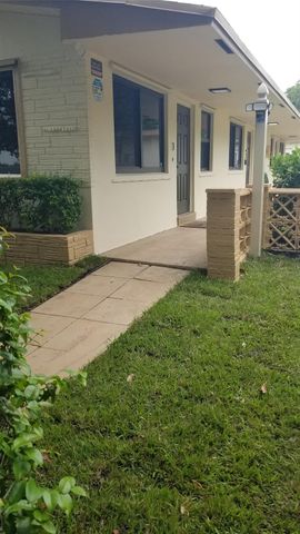 803 NE 8th St, Hallandale Beach, FL 33009