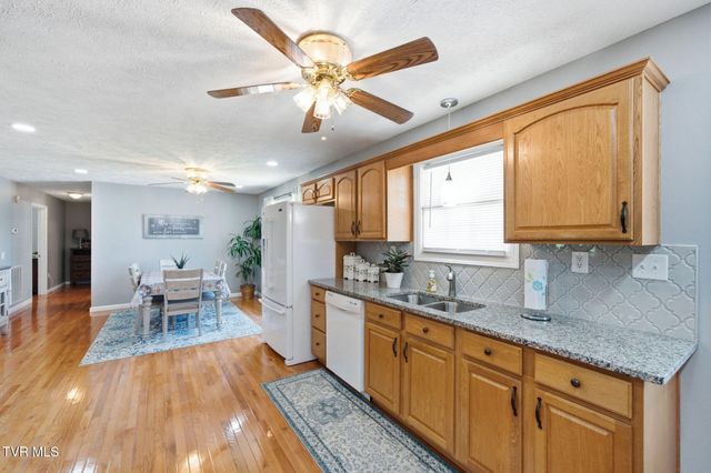 1368 Elk Garden Road, Lebanon, VA 24266