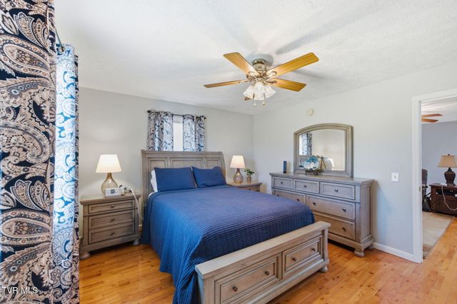 1368 Elk Garden Road, Lebanon, VA 24266