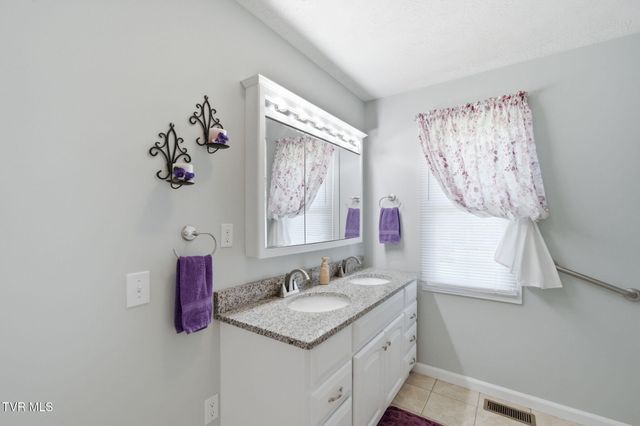 1368 Elk Garden Road, Lebanon, VA 24266