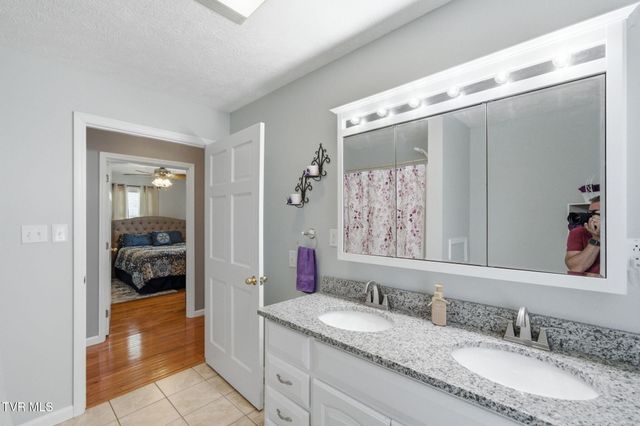 1368 Elk Garden Road, Lebanon, VA 24266