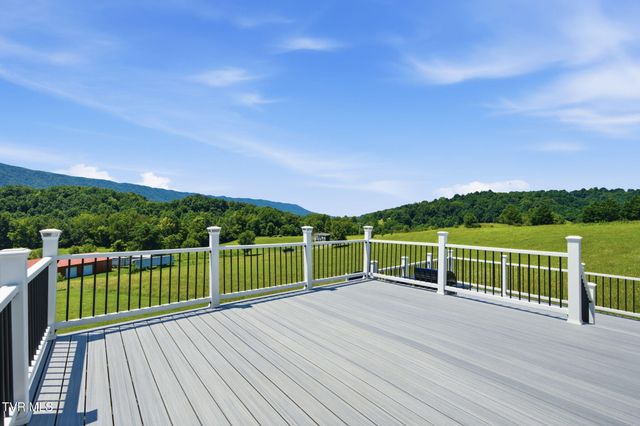 1368 Elk Garden Road, Lebanon, VA 24266