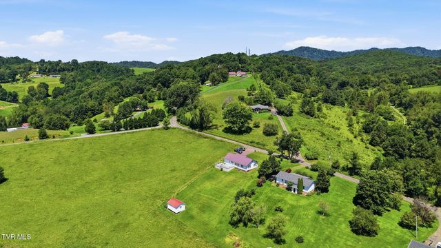 1368 Elk Garden Road, Lebanon, VA 24266