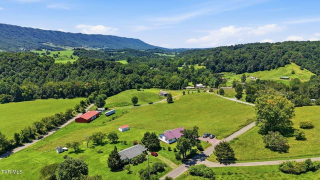 1368 Elk Garden Road, Lebanon, VA 24266