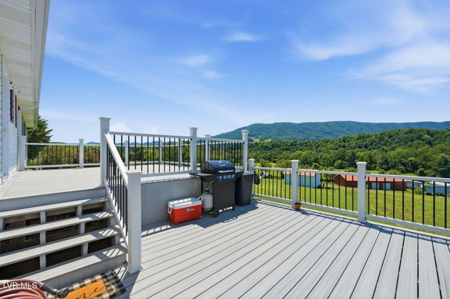 1368 Elk Garden Road, Lebanon, VA 24266