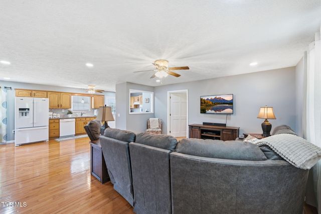 1368 Elk Garden Road, Lebanon, VA 24266