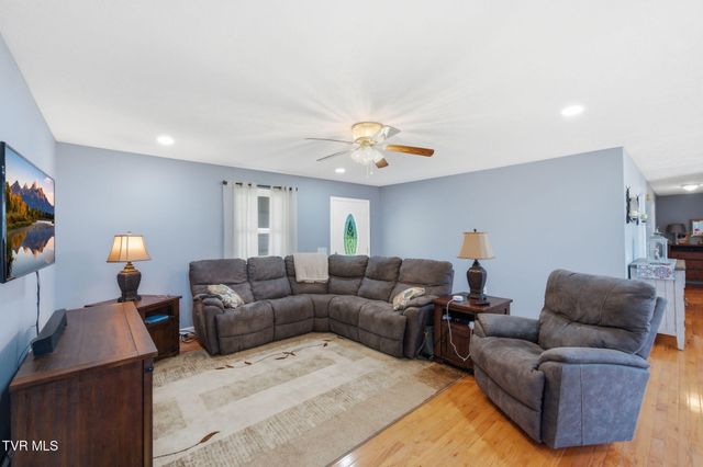 1368 Elk Garden Road, Lebanon, VA 24266