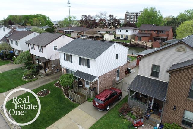 22444 Lange Street, St Clair Shores, MI 48080