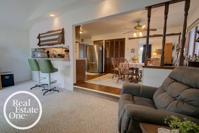 22444 Lange Street, St Clair Shores, MI 48080