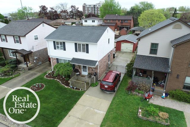 22444 Lange Street, St Clair Shores, MI 48080